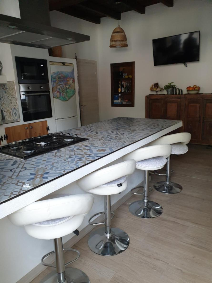 לינה וארוחת בוקר Perledo Casa Giacomina מראה חיצוני תמונה